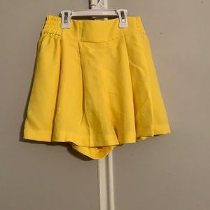 NWT Zara skort